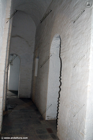 Detalle pasillo interior de la Torre de la Vela