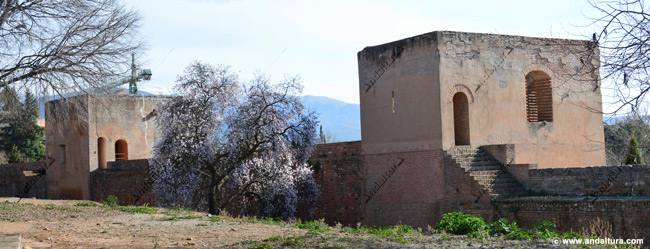 Torre de la Bruja y Torre del Capitán en la Medina - Recorrido y Visita de la Medina de la Alhambra