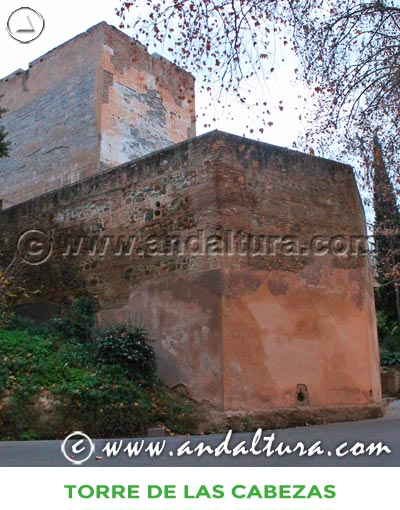 Torres de la Alhambra: Accesos a la Torre de las Cabezas
