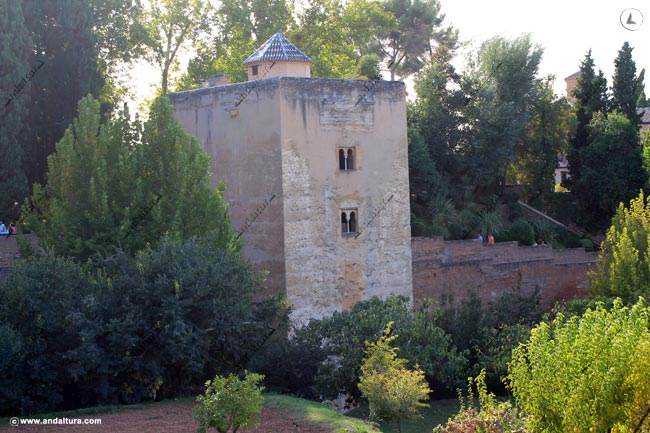 Torre de las Infantas desde el Generalife - Visita diurna de la Almunia del Generalife de la Alhambra