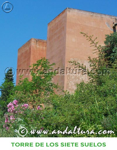 Torres de la Alhambra: Accesos a la Torre de los Siete Suelos