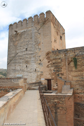 Torre del Homenaje desde el Adarve de la Torre de las Armas - Recorrido por la Alcazaba de la Alhambra