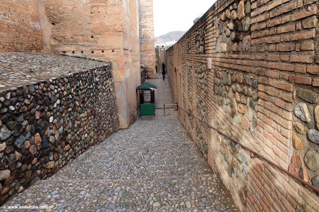 Entrada a la Alcazaba - Consejos para visitar la Alhambra y el Generalife