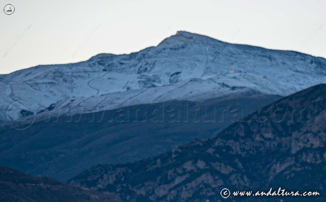 Nuevo pero insuficiente manto de nieve sobre el Valle de Monachil