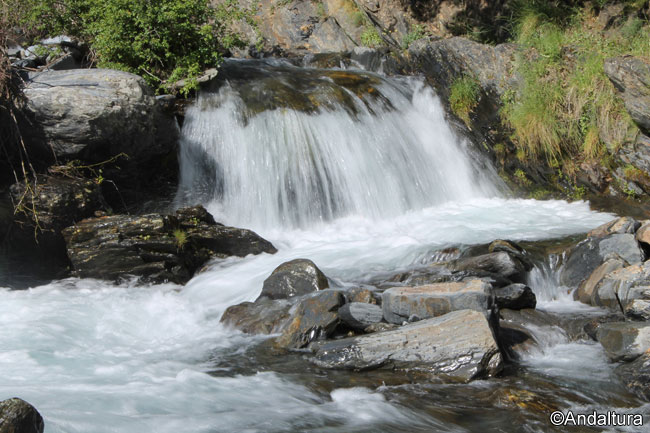 Deshielo en el río Guarnon - Aguas de Alta Montaña -