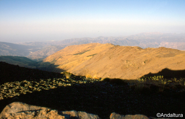Amaneciendo sobre el Valle de Lanjarón desde el Cerro del Caballo