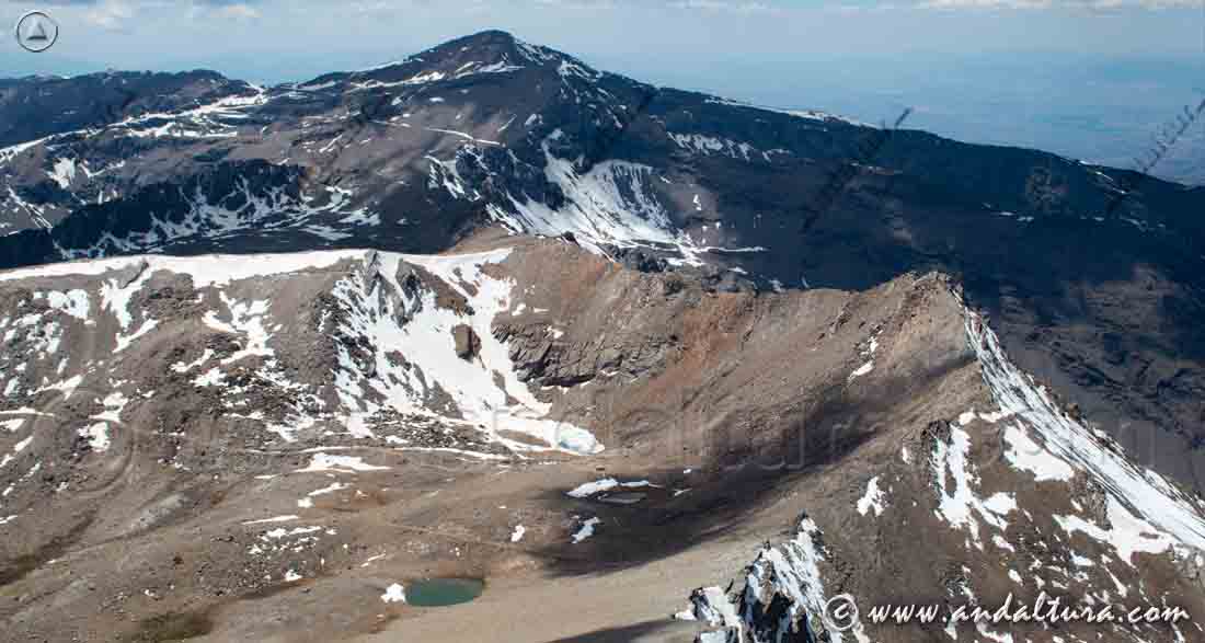 Vistas desde la cima del Mulhacén en Mayo de 2023