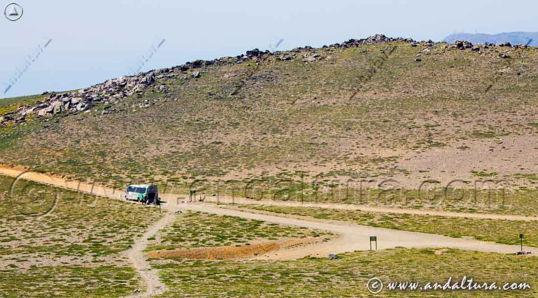 Lanzadera del SIAC - vertiente sur - Capileira en el cruce de pistas junto al Alto del Chorrillo