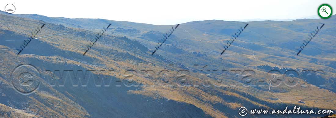 Vista de Peñón Negro. el Alto del Chorrillo y el Refugio Poqueira