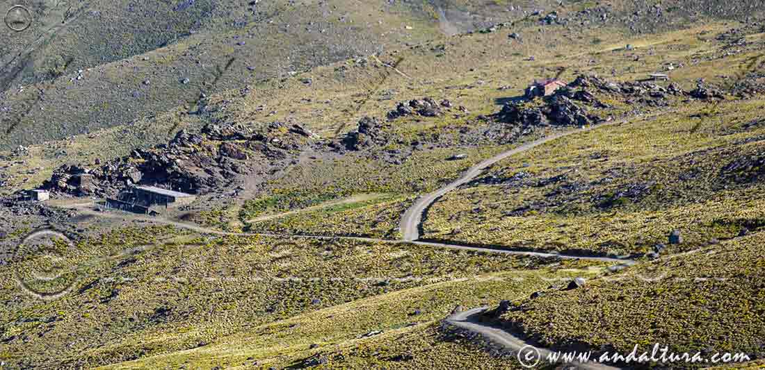 Pista al Refugio Poqueira y desvío a la Majada de los Dalieños - Rutas por la Alpujarra y Sierra Nevada