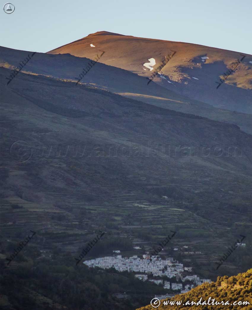 Trevélez y Cerro Pelado desde Cerrillos Negros