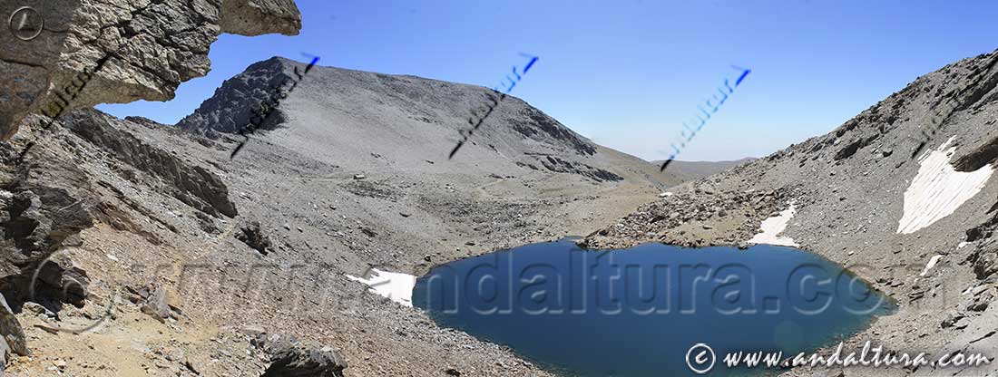 Cabecera del Valle del río Mulhacén y Cubeta glaciar de la Laguna de la Caldera - Refugio-Vivac de la Caldera y Mulhacén - Parque Nacional de Sierra Nevada