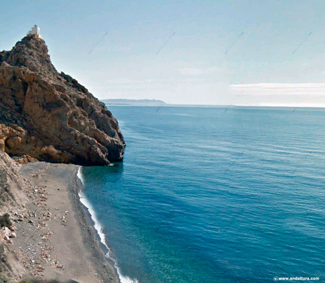 Cala del Lobo marino y Castillo de San Telmo