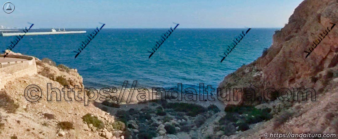 Playa de San Telmo y Puerto de Almería