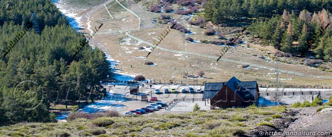 Albergue y aparcamiento del Puerto de la Ragua