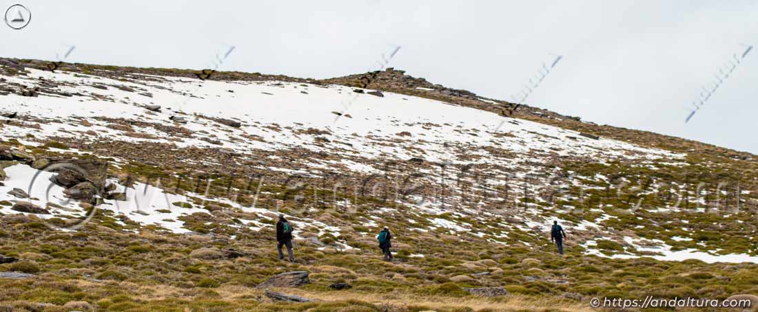 Ruta de Senderismo al Techo de Almería por Lagunilla Seca
