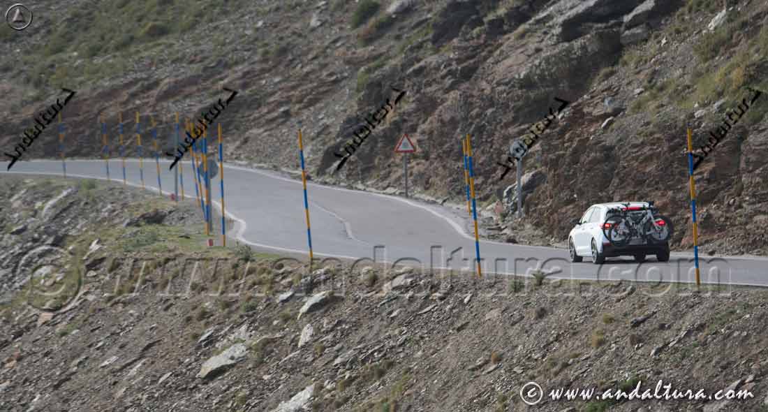 Carretera A-395 en las proximidades de la Hoya de la Mora - Sierra Nevada