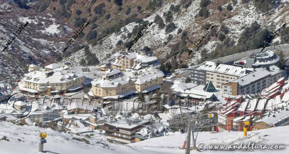 Descenso a Pradollano por la pista Águila, emblemática de Sierra Nevada