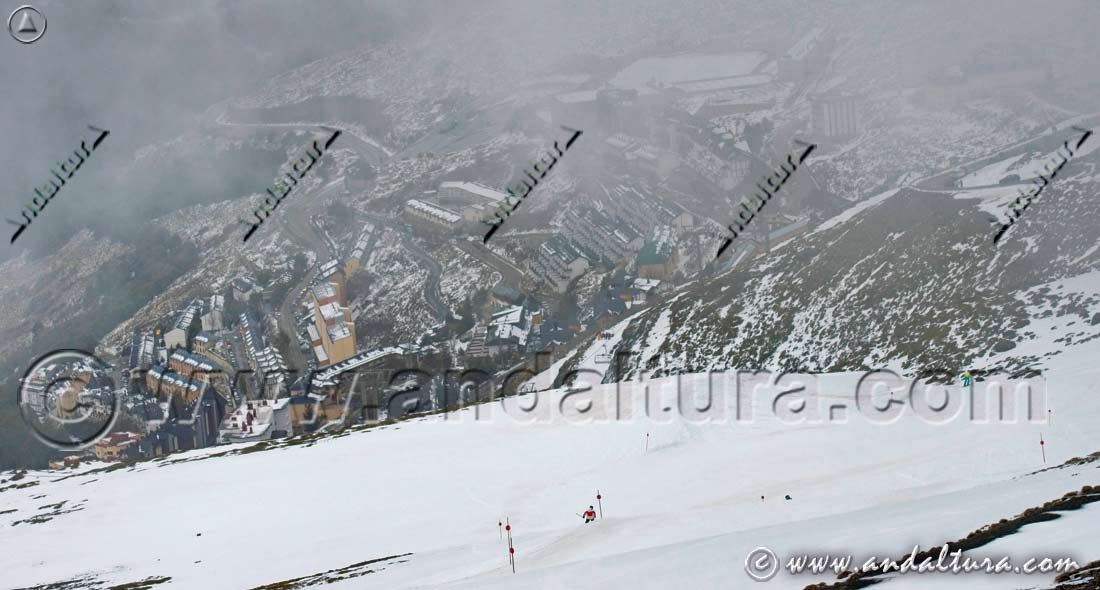 Descendiendo por la pista Águila hacia Pradollano