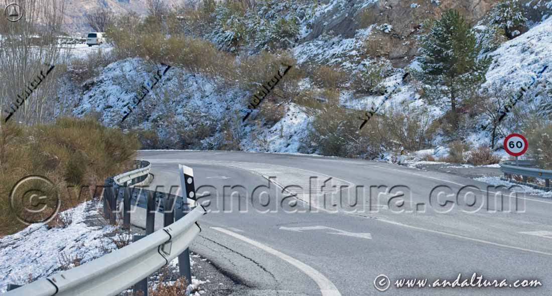 Limite de 60 kilómetros por hora en la Carretera de la Estación de Esquí Sierra Nevada a Granada
