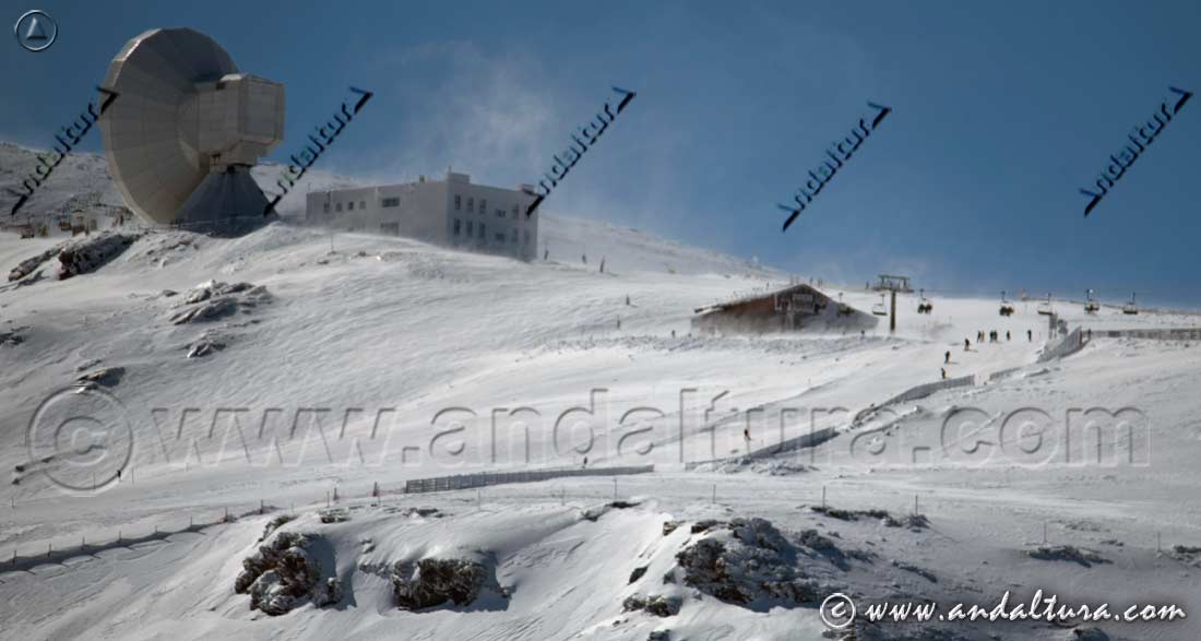 Radiotelescopio, Telesilla Montebajo y pista Cecilio hacia el Área Borreguiles