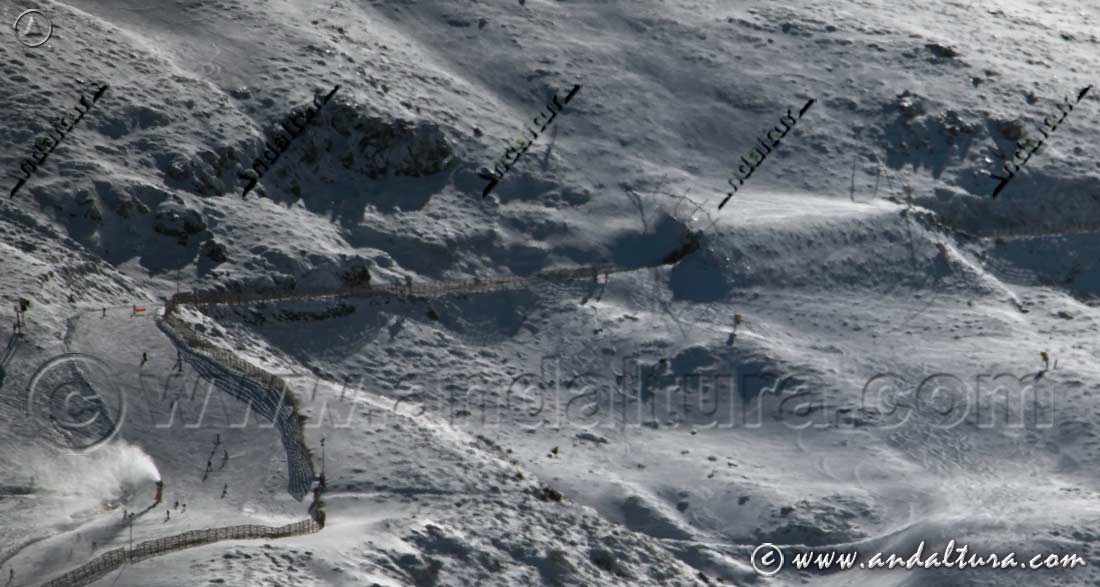 Pista Maribel, un desahogo de descenso hacia Pradollano bajo la pista Universiada cerrada aun por falta de nieve