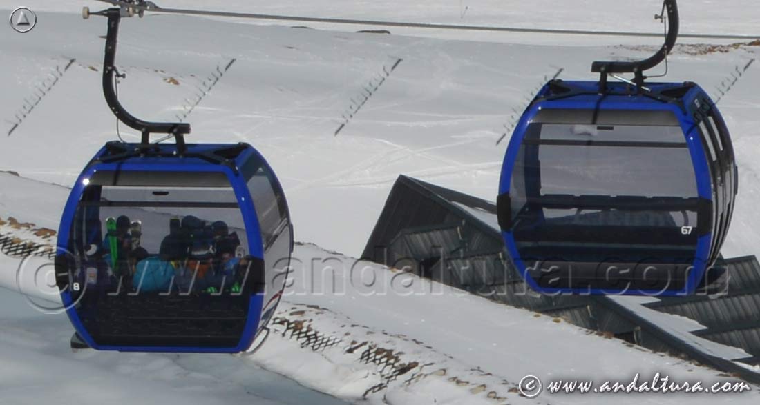 Cabinas de alta tecnología y vistas panorámicas en los Telecabinas Borreguiles y Al-Ándalus en Sierra Nevada