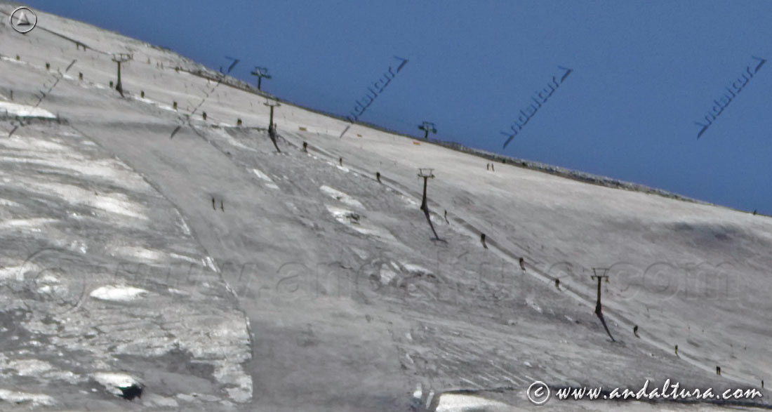 Telesquí Antonio Zayas y pistas Tubo del Veleta, Panorámica I y Cordón en la Estación de Esquí Sierra Nevada