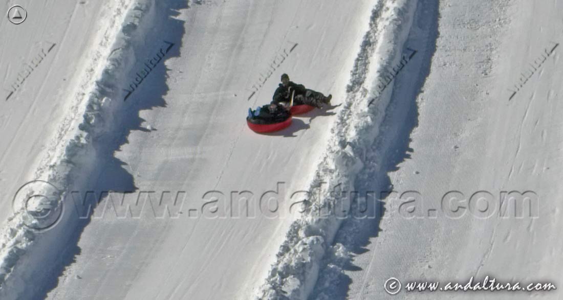 Tobogán en Borreguiles - Actividades para visitantes en la Estación de Esquí Sierra Nevada