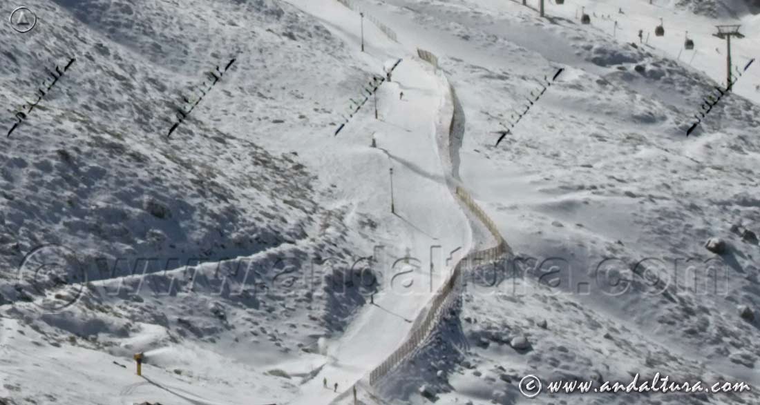 Pista Maribel, entre cañones, paravientos y antiguas luces del esquí nocturno en el Área Rio Monachil - Estación de Esquí Sierra Nevada