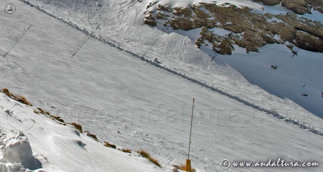 Pista Fuente del Tesoro, una de las mejores pistas Negras de la Estación de Esquí Sierra Nevada