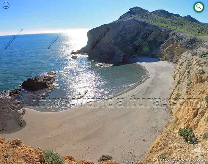Vista del Barronal desde Cala de los Amarillos en el Parque Natural Cabo de Gata-Níjar